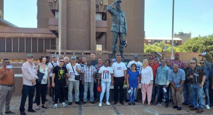 Varias fueron las actividades efectuadas en Sudáfrica por el tercer aniversario de la desaparición física del Comandante en Jefe Fidel Castro. Foto: Enviada por la Embajada cubana en Sudáfrica