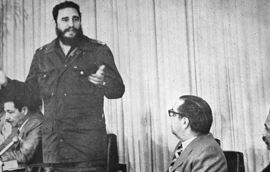 Fidel interviene en la Sesión Extraordinaria del Consejo de Ministros en que se dio a conocer el resultado del Referendo Fidel interviene en la Sesión Extraordinaria del Consejo de Ministros en que se dio a conocer el resultado del Referendo