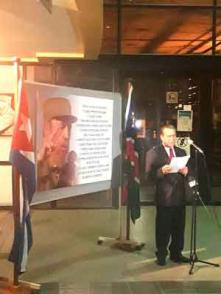 El embajador cubano en Namibia, Giraldo Mazola, detalló algunos de los momentos de la incansable actividad de Fidel, captados por los lentes de PL. (Foto: EmbaCubaNamibia) El embajador cubano en Namibia, Giraldo Mazola, detalló algunos de los momentos de la incansable actividad de Fidel, captados por los lentes de PL. (Foto: EmbaCubaNamibia)