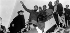 En horas de la tarde Fidel Castro arriba al aeropuerto de Ciudad Libertad para dirigirse a los Estados Unidos, 15 de abril de 1959. Foto: Periódico Granma/ Sitio Fidel Soldado de las Ideas. En horas de la tarde Fidel Castro arriba al aeropuerto de Ciudad Libertad para dirigirse a los Estados Unidos, 15 de abril de 1959. Foto: Periódico Granma/ Sitio Fidel Soldado de las Ideas.