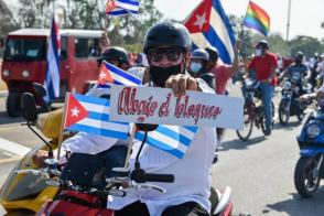 Caravane contre le blocus à Villa Clara. Photo: Granma Caravane contre le blocus à Villa Clara. Photo: Granma