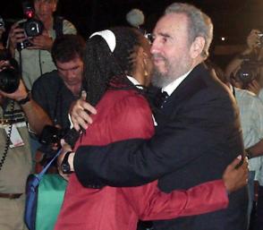 El Comandante en jefe solía recibir a las delegaciones cubanas que regresaban exitosamente de eventos deportivos en el exterior El Comandante en jefe solía recibir a las delegaciones cubanas que regresaban exitosamente de eventos deportivos en el exterior