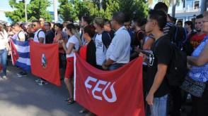 FEU... Al acto nacional de nuevos ingresos a la FEU, asistió una amplia representación de estudiantes de las universidades de Cienfuegos. FEU... Al acto nacional de nuevos ingresos a la FEU, asistió una amplia representación de estudiantes de las universidades de Cienfuegos.