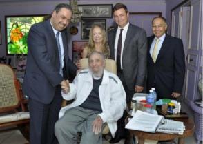 Fidel Castro y el Príncipe Ahmad Al-Fahad Al-Sabah, Presidente de la Asociación de Comités Olímpicos Nacionales (ACNO)