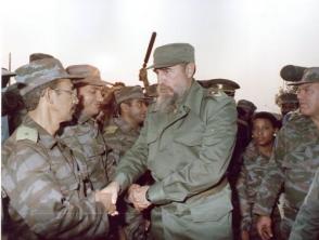 Sostiene encuentro con internacionalistas cubanos